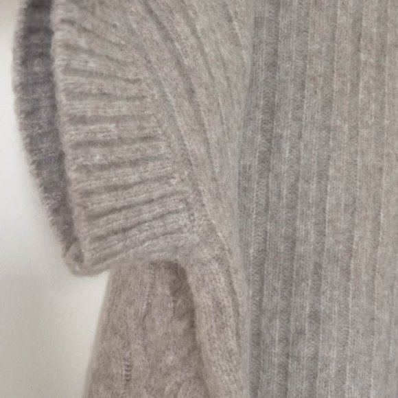 Alysi Soft Shortsleeved Cable-knit Cardigan, Beige, Size S - Picture 6 of 15